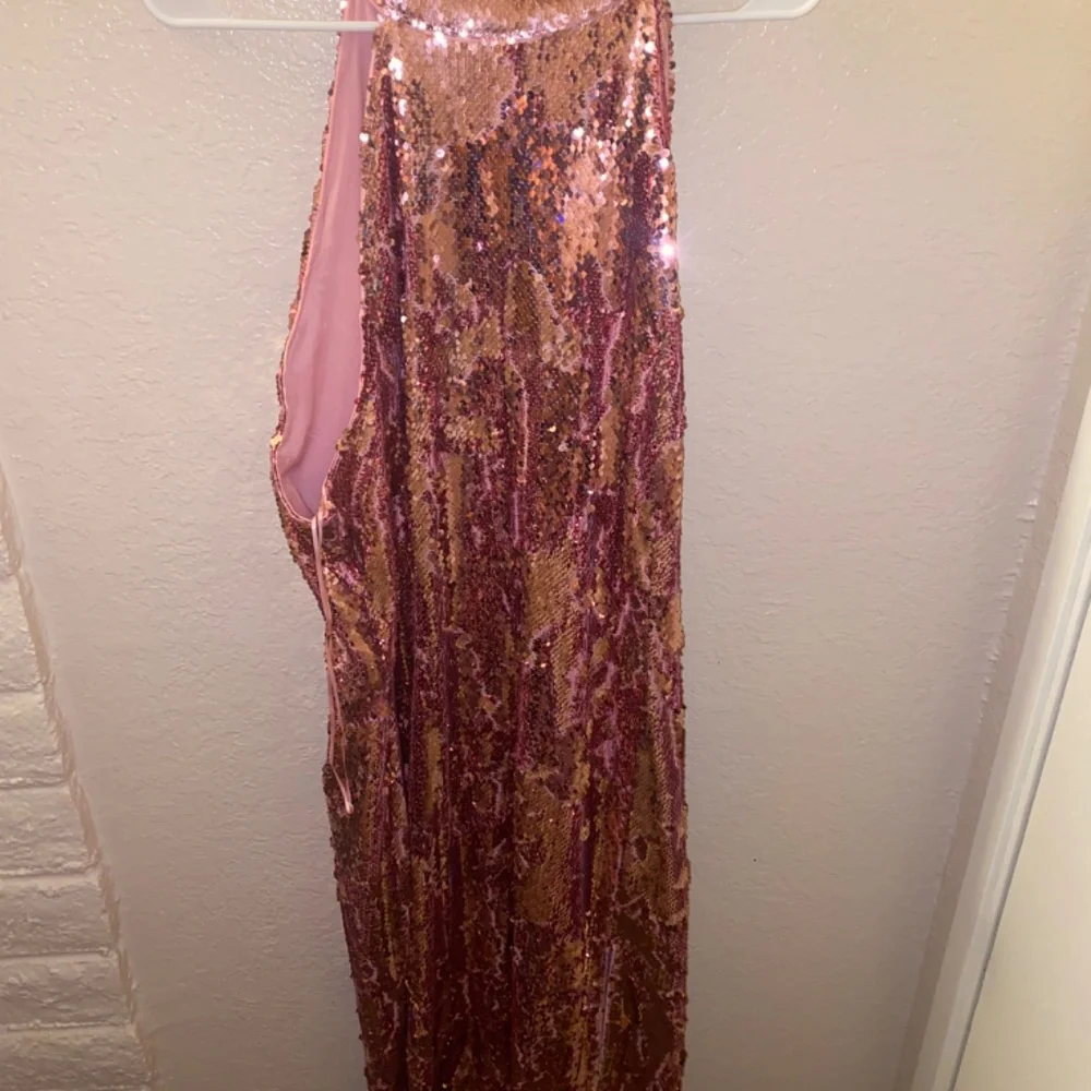 Pink sequin midi dress with slit size 3x - Picture 4 of 4